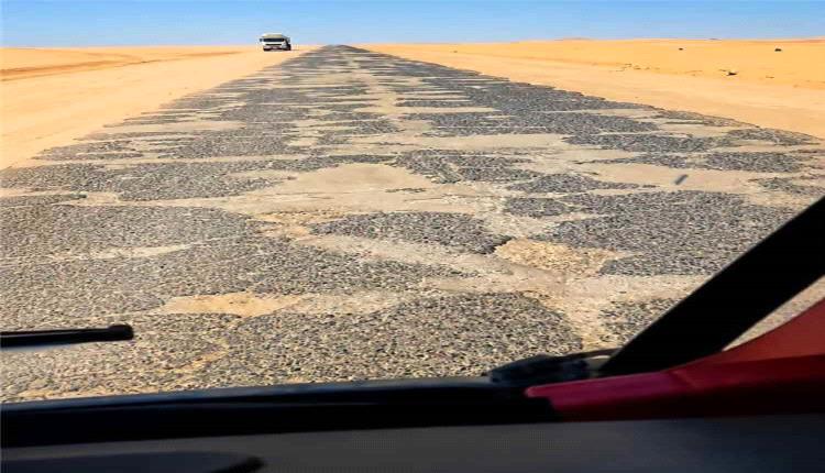 وفاة خمسة شبان وإصابة آخرين في حادث مروري على طريق مأرب – صافر – الرويك