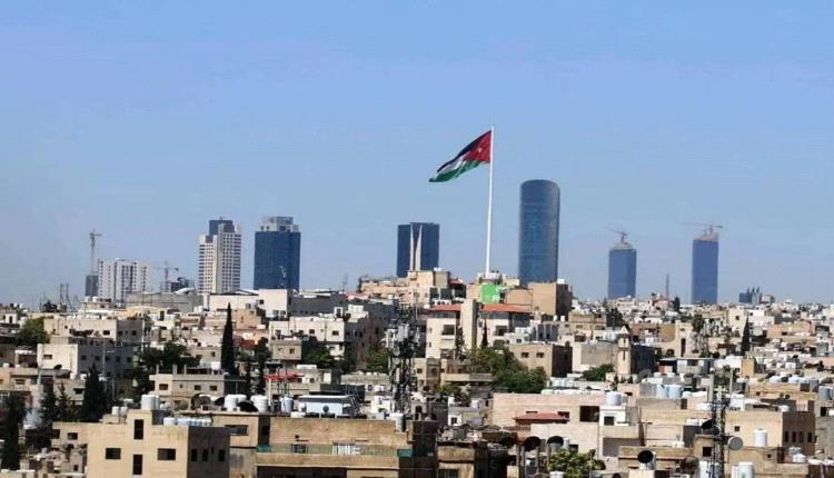 الأردن يسقط 4 صواريخ إيرانية... وصافرات الإنذار تدوّي في البحرين