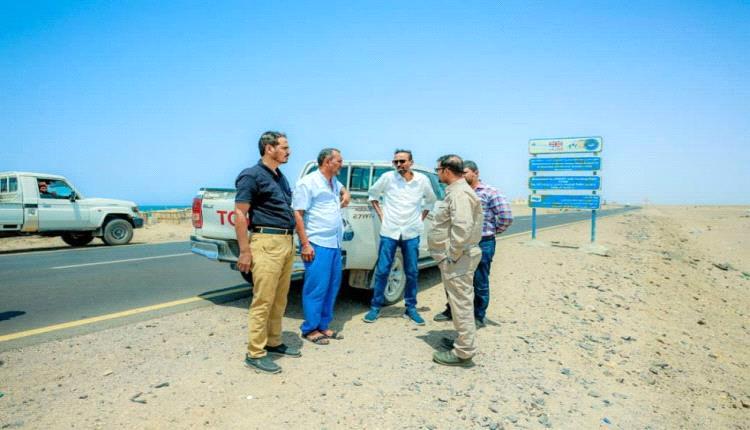 بدء تقييم شامل لإعادة تأهيل الطريق الدولي بين العند والسقيا في لحج