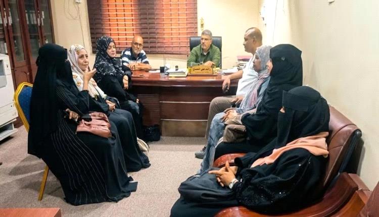 مكتب الشباب بعدن يبحث خطة لإحياء الرياضة النسوية وتذليل التحديات
