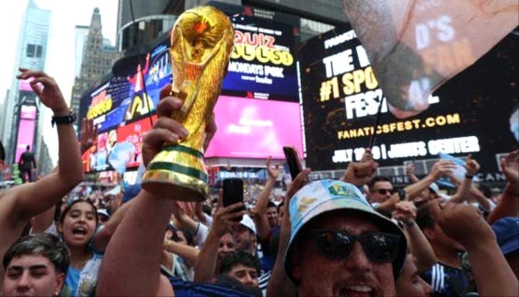 مونديال 2026 يكتب فصلاً جديداً في كرة القدم.. إثارة كبرى وجدالات خارج الملعب