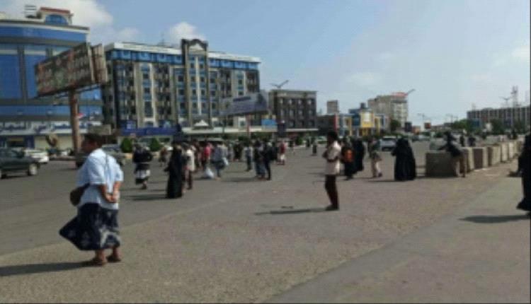 أزمة الغاز تفاقم شلل المواصلات العامة في العاصمة عدن ومعاناة يومية للمواطنين