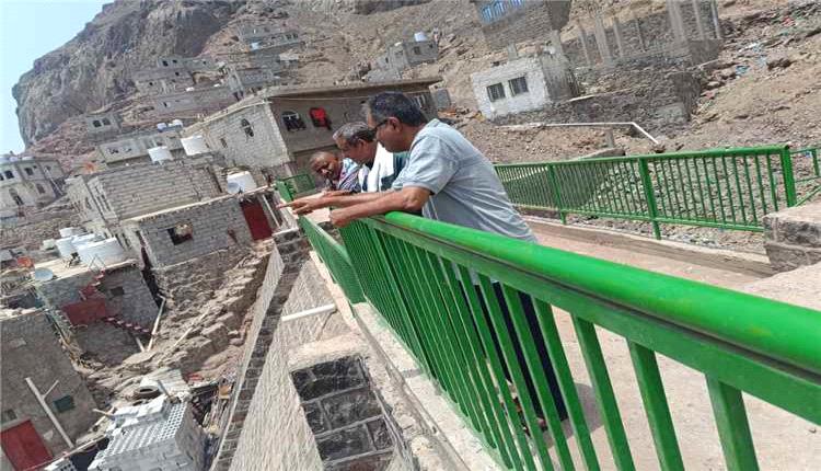 مدير عام المعلا يتفقد مصدات الأمطار استعدادًا لموسم الأمطار