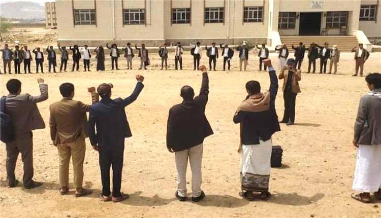 الحوثيون يكثّفون عسكرة الجامعات والتعبئة بين الطلابا