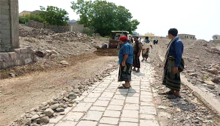 المسيمير تواصل تنفيذ مشاريع خدمية وتنموية لتحسين البنية التحتية وتعزيز الخدمات