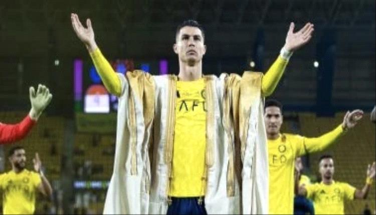 رونالدو ومودريتش ونوير يتصدرون قائمة المعمرين في الملاعب بعد الأربعين