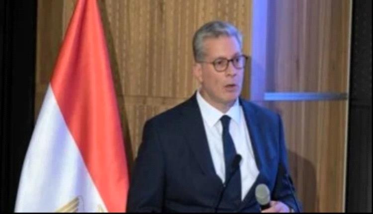 السيطرة على حريق سفينتي التغييز والتخزين بميناء دمياط دون إصابات

