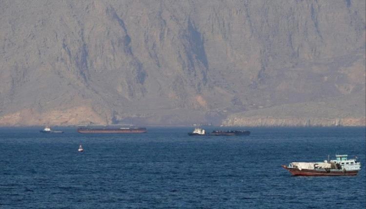 رويترز الحوثيون يدرسون فرض رسوم على السفن العابرة للبحر الأحمر
