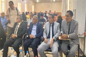 جامعة عدن تطلق مناقشة 53 مشروع تخرج بكلية اللغات والترجمة بمشاركة رسمية