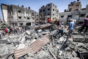 استشهاد فلسطيني وإصابة آخرين في قصف إسرائيلي شمال غرب مدينة غزة