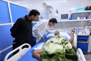 بتوجيهات الحالمي.. النقيب والعلوي يطمئنان على صحة المناضل علي عبده طاهم في مستشفى الجمهورية
