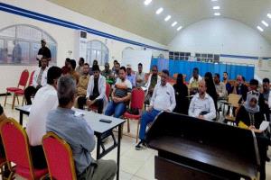 دائرة الخدمات الطبية تناقش تطوير آليات العمل وتعزيز التنظيم الإداري