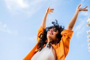 دراسات حديثة: 5 ممارسات يومية تعزز السعادة وتحسن جودة الحياة
