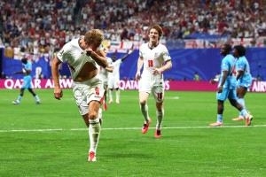 إنجلترا تقلب الطاولة على الكونغو الديمقراطية وتبلغ دور الـ16 في مونديال 2026
