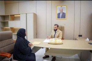 محافظ أبين يبحث مع اللجنة الوطنية تعزيز التعاون المشترك