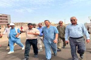 محافظ لحج يدشن أعمال سفلتة طريق الحوطة – نوبة دكيم ضمن مشروع الصيانة الروتينية