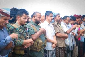 بموكب جنائزي مهيب يتقدمه محافظ الضالع.. تشييع الشهيد النجار ضابط أمن سوق سناح
