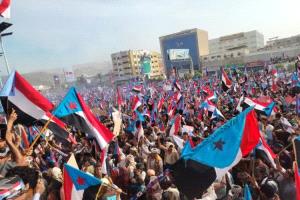 حشود جنوبية في عدن والمكلا وسيئون تؤكد تمسكها بمطالبها السياسية
