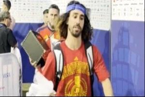 حقيقة ظهور كوكوريا يحمل "كأس العالم" داخل كيس بعد تتويج إسبانيا

