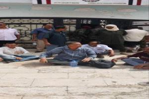 اقتحام مقر نقابة عمال الجنوب بالمعلا وإخراج قياداتها بالقوة