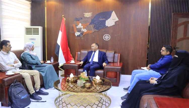 اجتماع بعدن يبحث تطوير قاعدة بيانات المنشآت الصناعية والتجارية لتعزيز التخطيط الاقتصادي