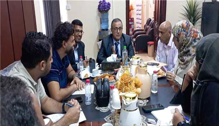جامعة عدن وأوكسفام تبحثان تسريع تنفيذ مشروع «بلدي» لتأهيل 500 قيادي في العمل الإنساني والتنموي