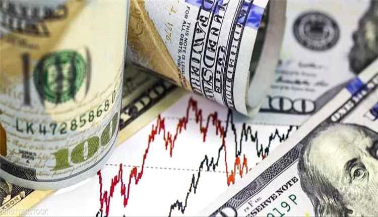 الدولار يواصل مكاسبه ويقترب من أعلى مستوياته خلال شهرين