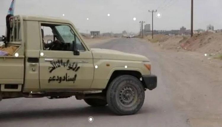 مسلحون يقتلون ضابطاً في الحزام الأمني بأبين ويستولون على سيارته
