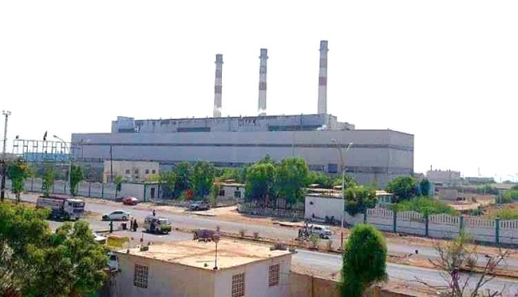 عطل مفاجئ في محطة الحسوة يتسبب بخروج منظومة كهرباء عدن عن الخدمة