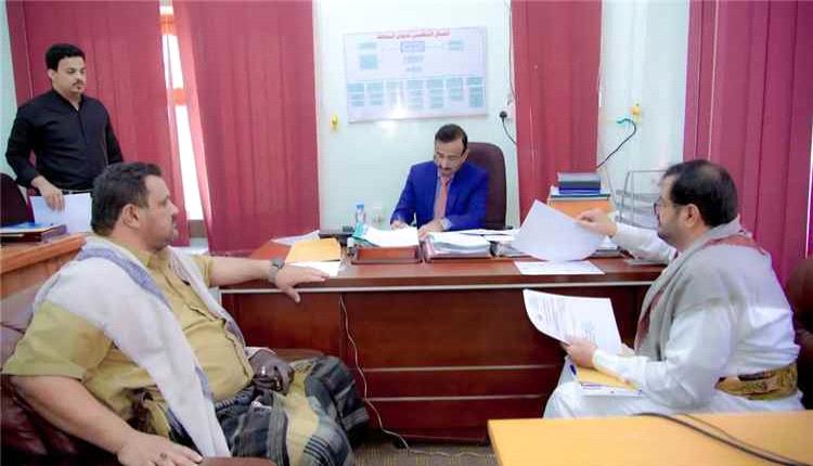 محافظ  شبوة يطلع الأوضاع العامة في مديرية عسيلان 
