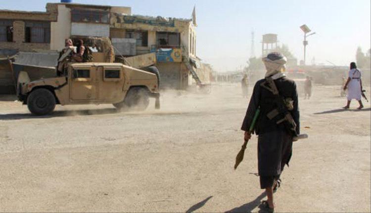 تصاعد التوتر بين باكستان وأفغانستان بعد غارات حدودية أوقعت عشرات الضحايا