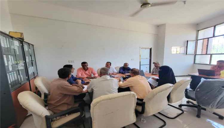 أبين: اجتماع موسع لاستكمال إعداد خطة التعافي وتحديد أولويات التنمية حتى 2028