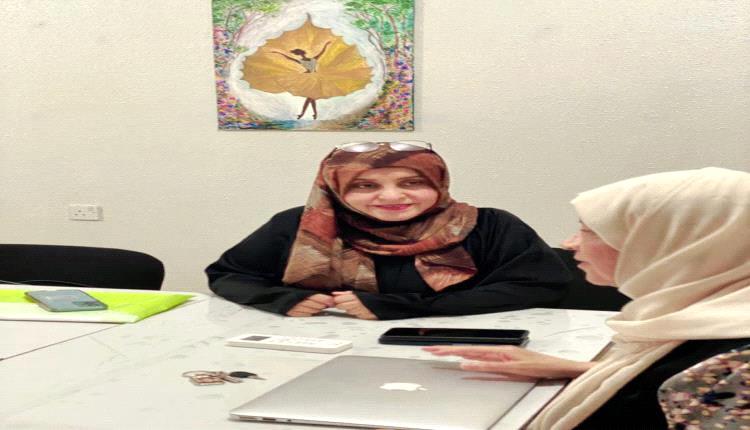 عدن: بحث تعزيز التعاون الثقافي بين مكتب الثقافة ومركز الفنون والموروث الشعبي
