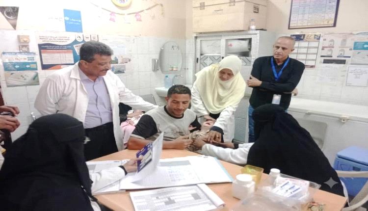 منظمة الصحة العالمية تقيّم جاهزية حملات التحصين في مديرية التواهي بعدن