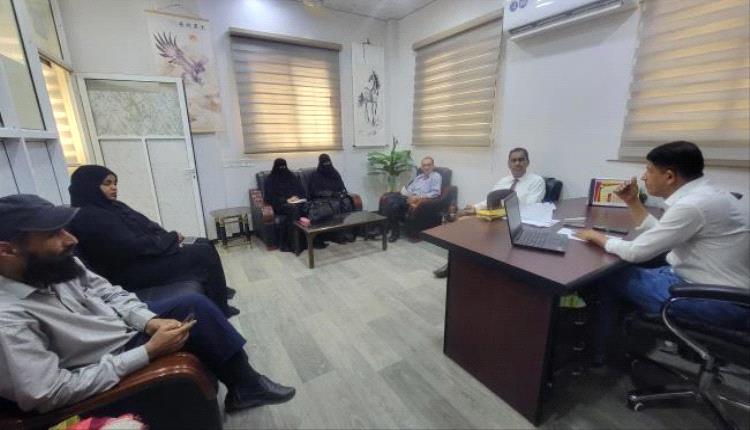 لجنة الاعتماد الأكاديمي في كلية اللغات والترجمة بجامعة عدن تبحث تطوير الأداء واستكمال متطلبات الجودة