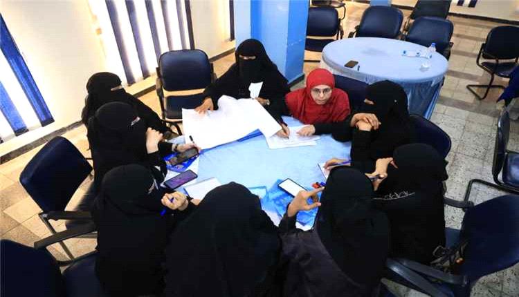 تعز.. اختتام ورشة لتعزيز مشاركة المرأة في القيادة وتمكينها في مواقع صنع القرار