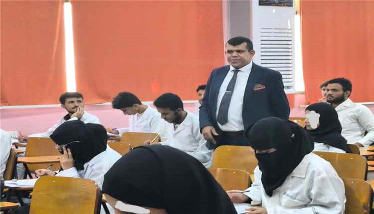 كلية طب الأسنان بجامعة عدن تبدأ امتحانات الفصل الثاني وسط أجواء هادئة وتنظيم متميز