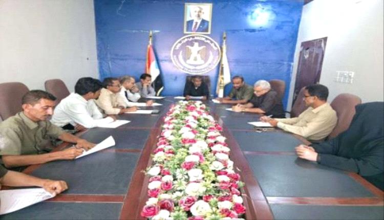 انتقالي شبوة يؤكد التمسك بالإرادة الجنوبية ويحذر من محاولات الالتفاف عليها