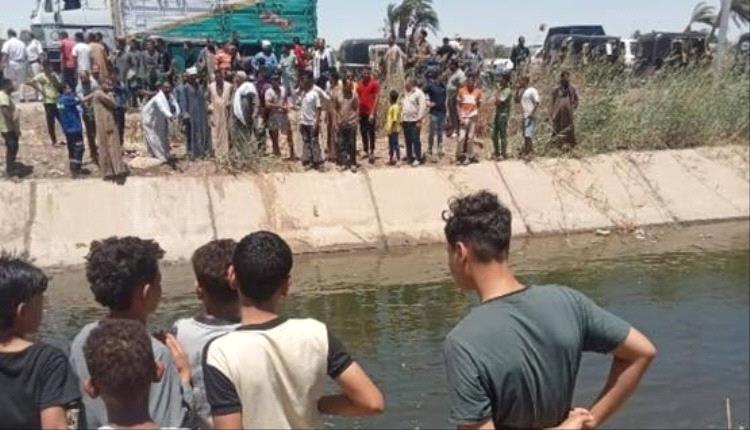 مأساة في أسيوط.. انقلاب مركبة زراعية يودي بحياة 8 أطفال ويصيب 5 آخرين