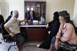 وكيل أول لحج يتفقد سير العمل بالمرافق الحكومية ويشيد بانضباط الموظفين بعد إجازة العيد