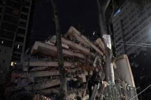 كارثة زلزالية في فنزويلا: 188 قتيلاً وآلاف المصابين وسط دمار واسع ومئات المفقودين