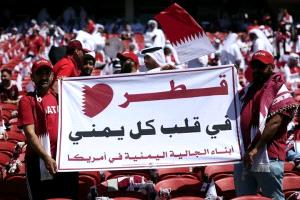 تفاعل يمني في مدرجات مونديال أمريكا خلال دعم منتخب عربي