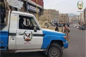 الشرطة في المخا تُلقي القبض على شاب متهم بقتل زوجته