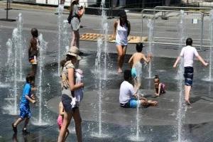 ارتفاع ضحايا الغرق فى فرنسا إلى 20 شخصا بسبب موجة الحر