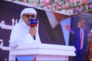 السلطان آل عفرار: رفض مستمر لمخرجات حوار صنعاء والدعوة لإقليم المهرة وسقطرى التاريخي
