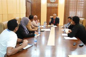 وزير الصحة ومنظمة الصحة العالمية يبحثان تعزيز الترصد الوبائي ومكافحة الأمراض في اليمن
