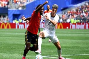 دوكو يعود لمعسكر بلجيكا بعد غياب قصير ويستعد لاستكمال مشواره في كأس العالم