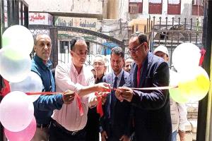تدشين منظومة طاقة شمسية جديدة لدعم الخدمات الصحية في مجمع الميدان بمديرية صيرة