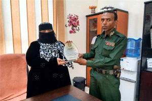 تكريم اتحاد نساء أبين تقديراً لجهوده في دعم وتأهيل نزيلات الإصلاحية المركزية