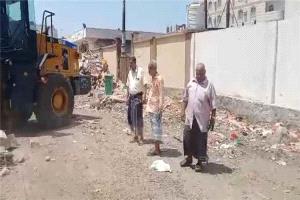 تدشين حملة نظافة واسعة في مستشفى الصداقة بعدن لتحسين البيئة الصحية